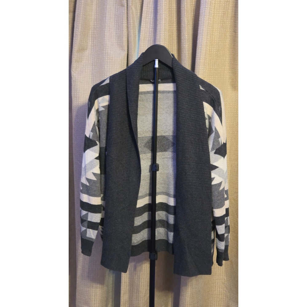 Charlotte Russe Geometric Aztec Cardigan Sweaters‎ Women's Size Small Gray Tan